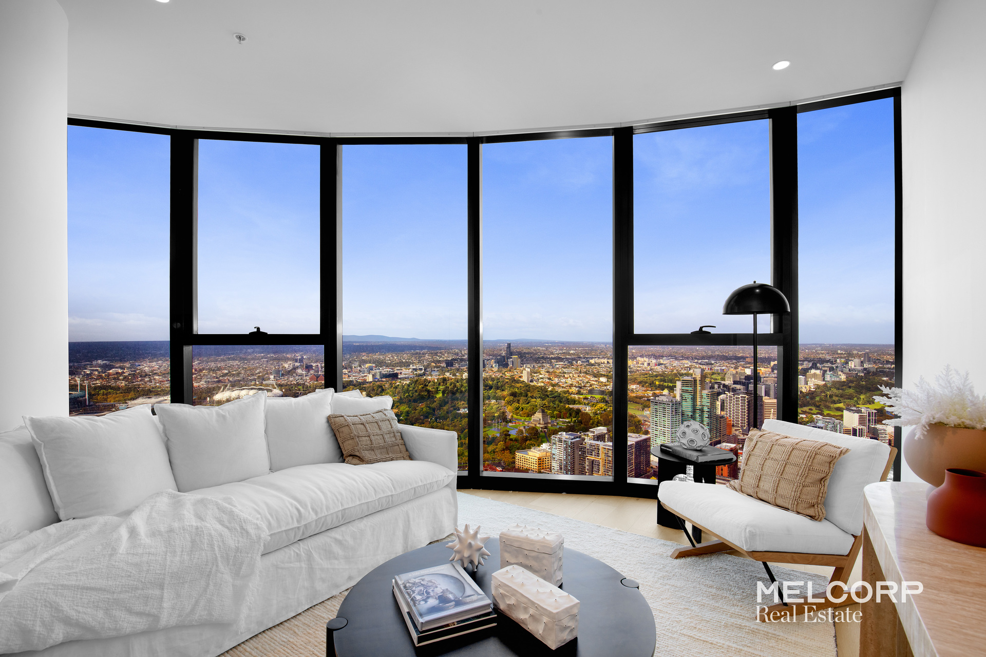 6404/18 Hoff Boulevard