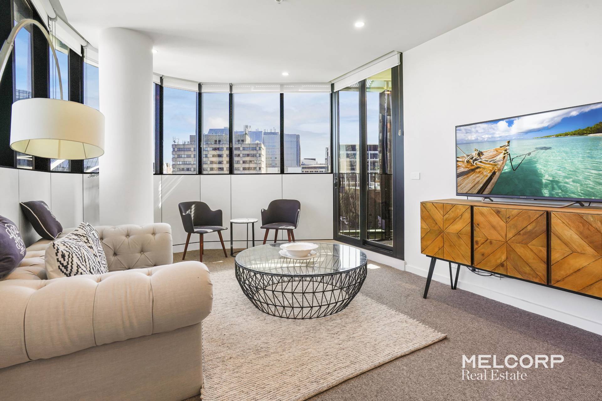 605/151 Berkeley Street