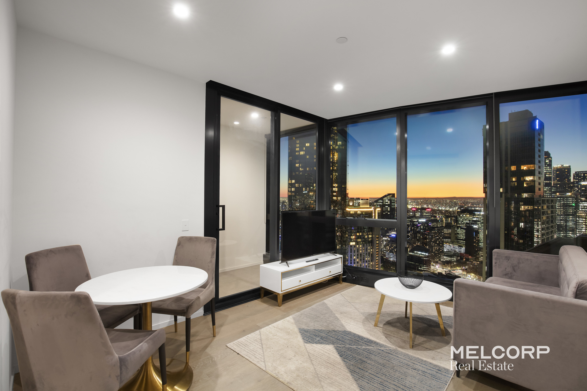 5002/70 Southbank Boulevard