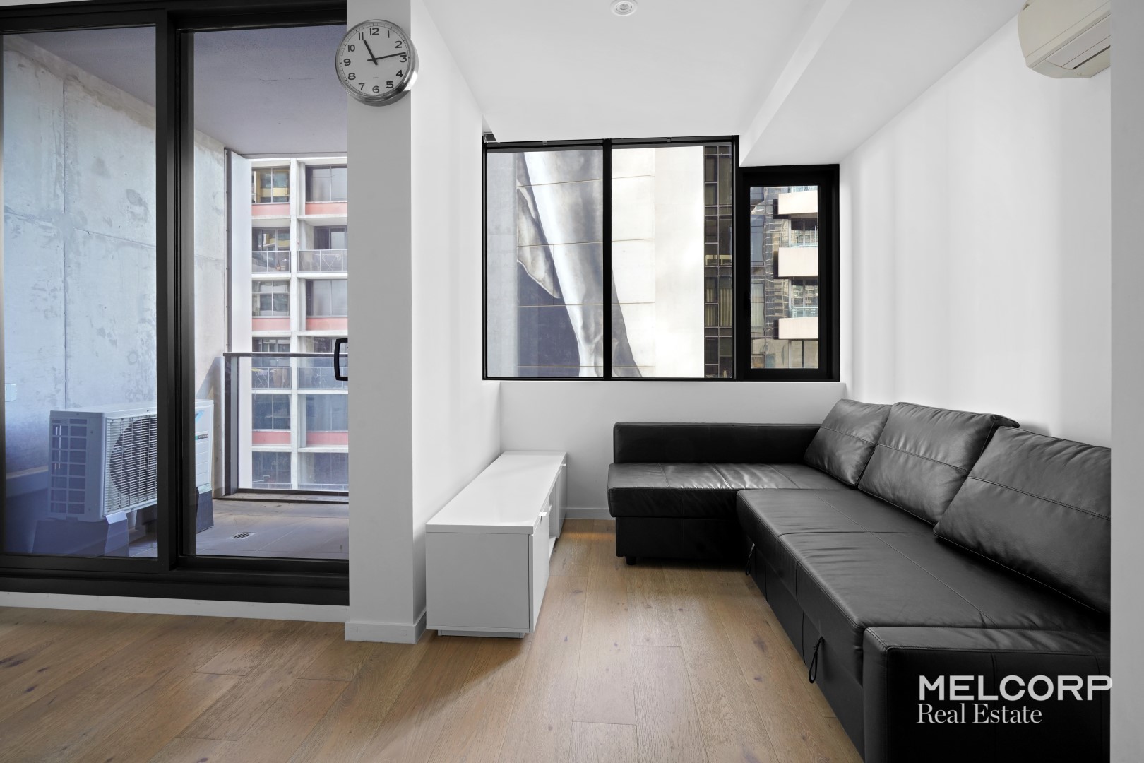 1006/33 Rose Lane