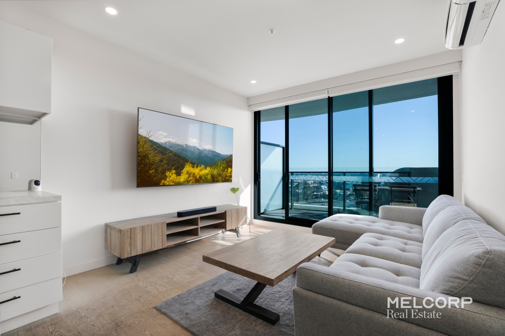 1008/864 Blackburn Road