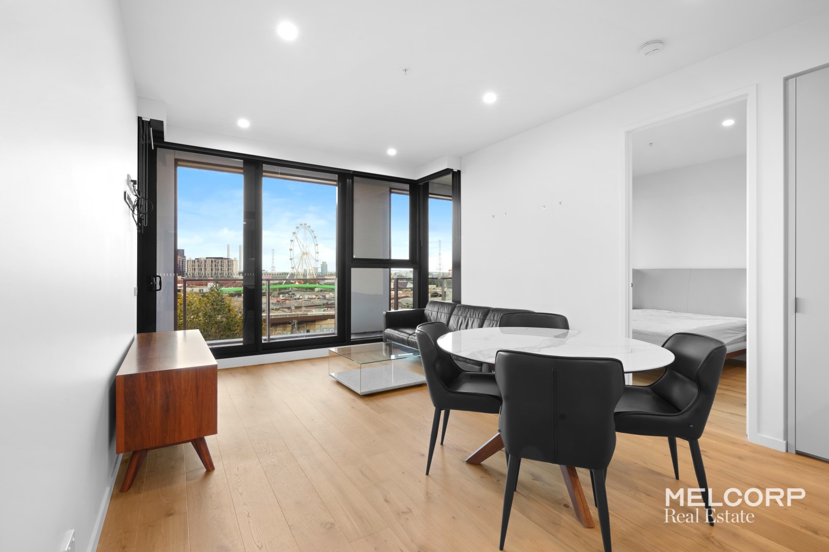 412/288 Adderley Street