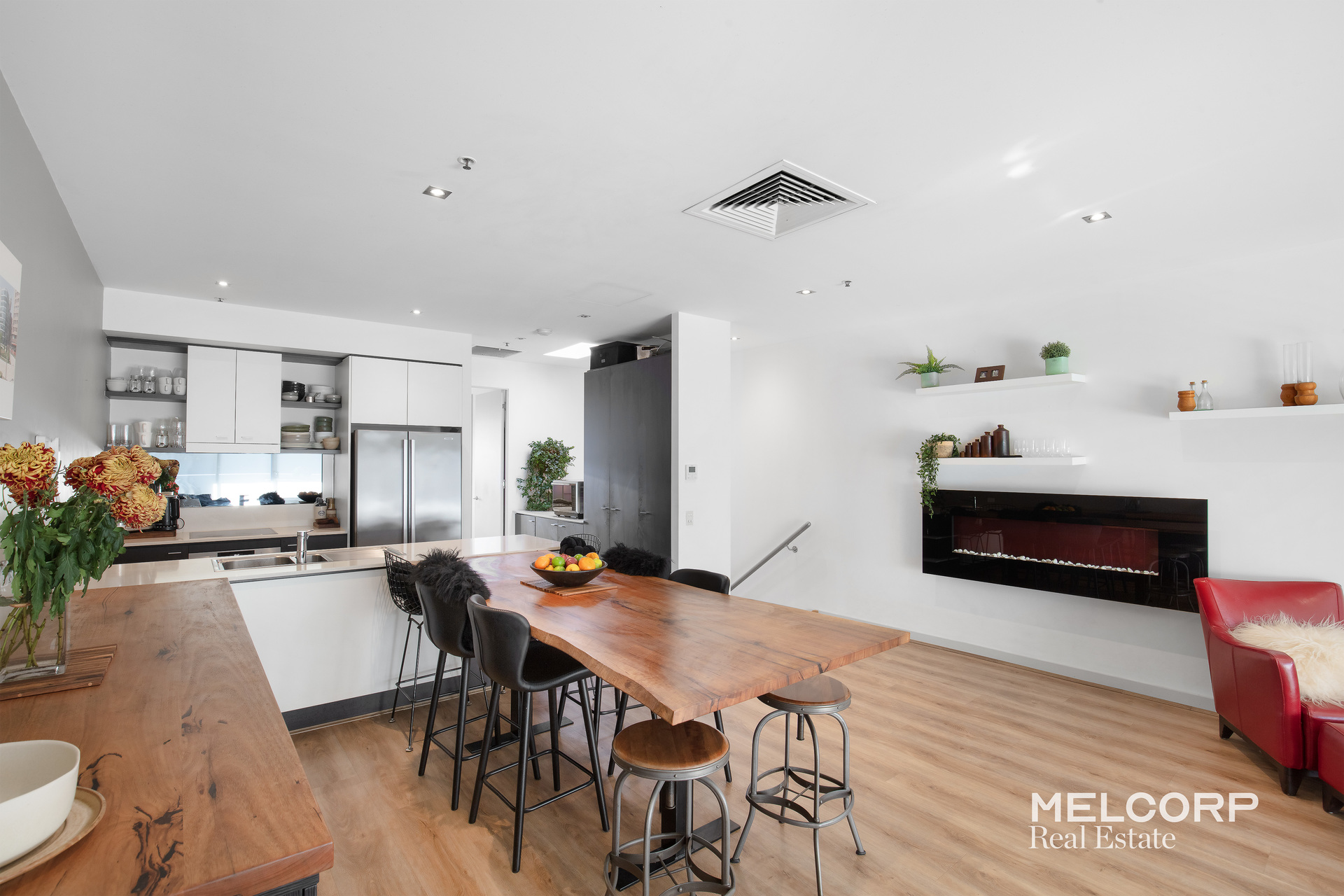 1209/12 Yarra Street