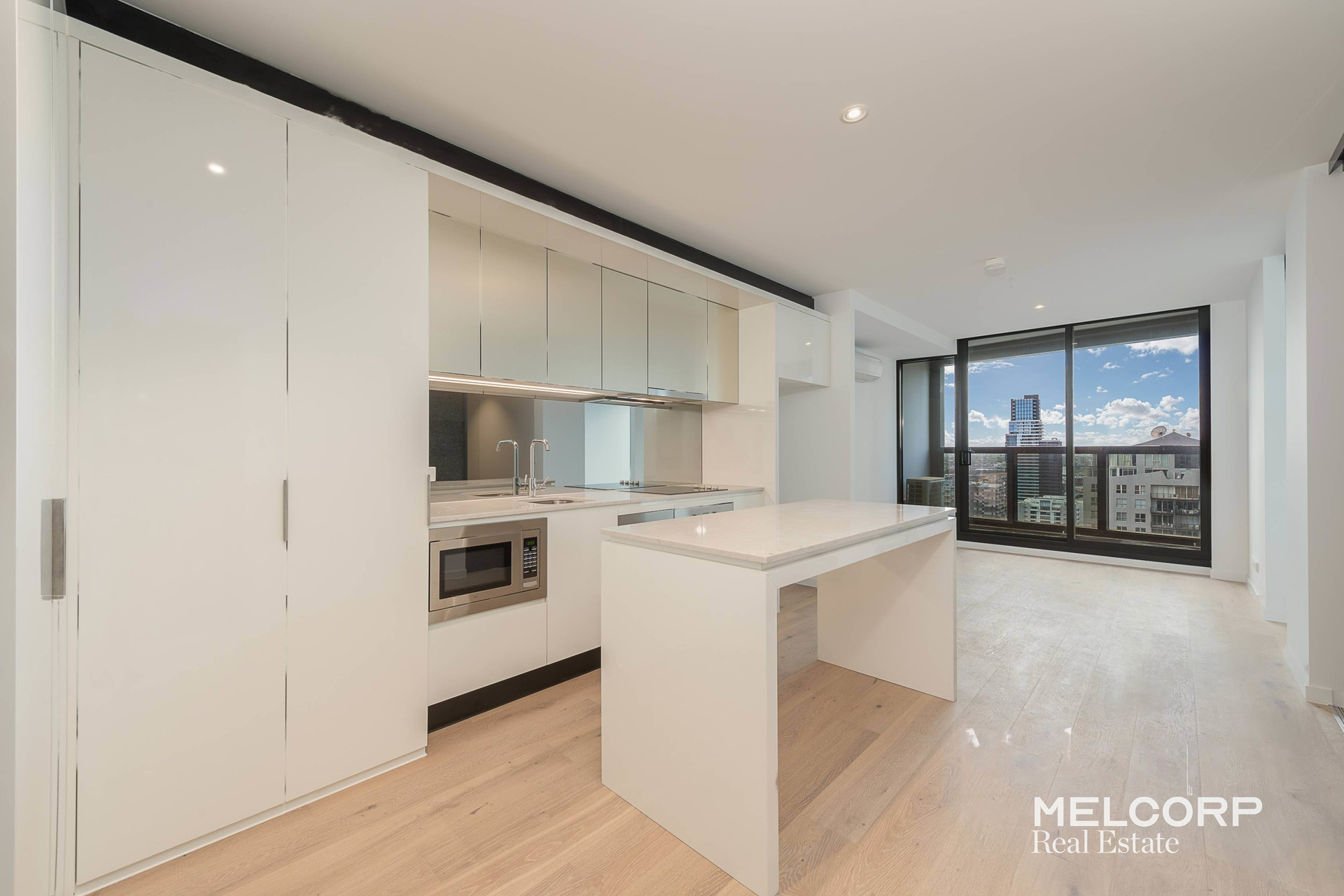 2710/33 Rose Lane