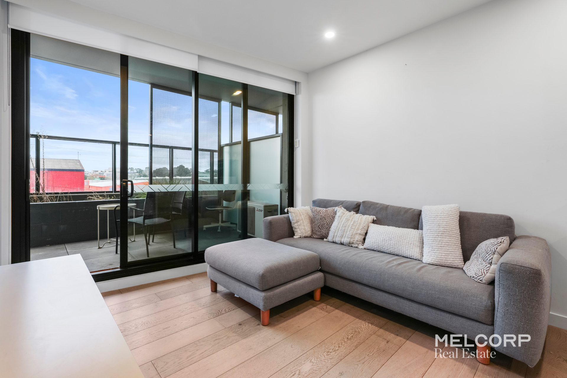 M-City 113/868 Blackburn Road