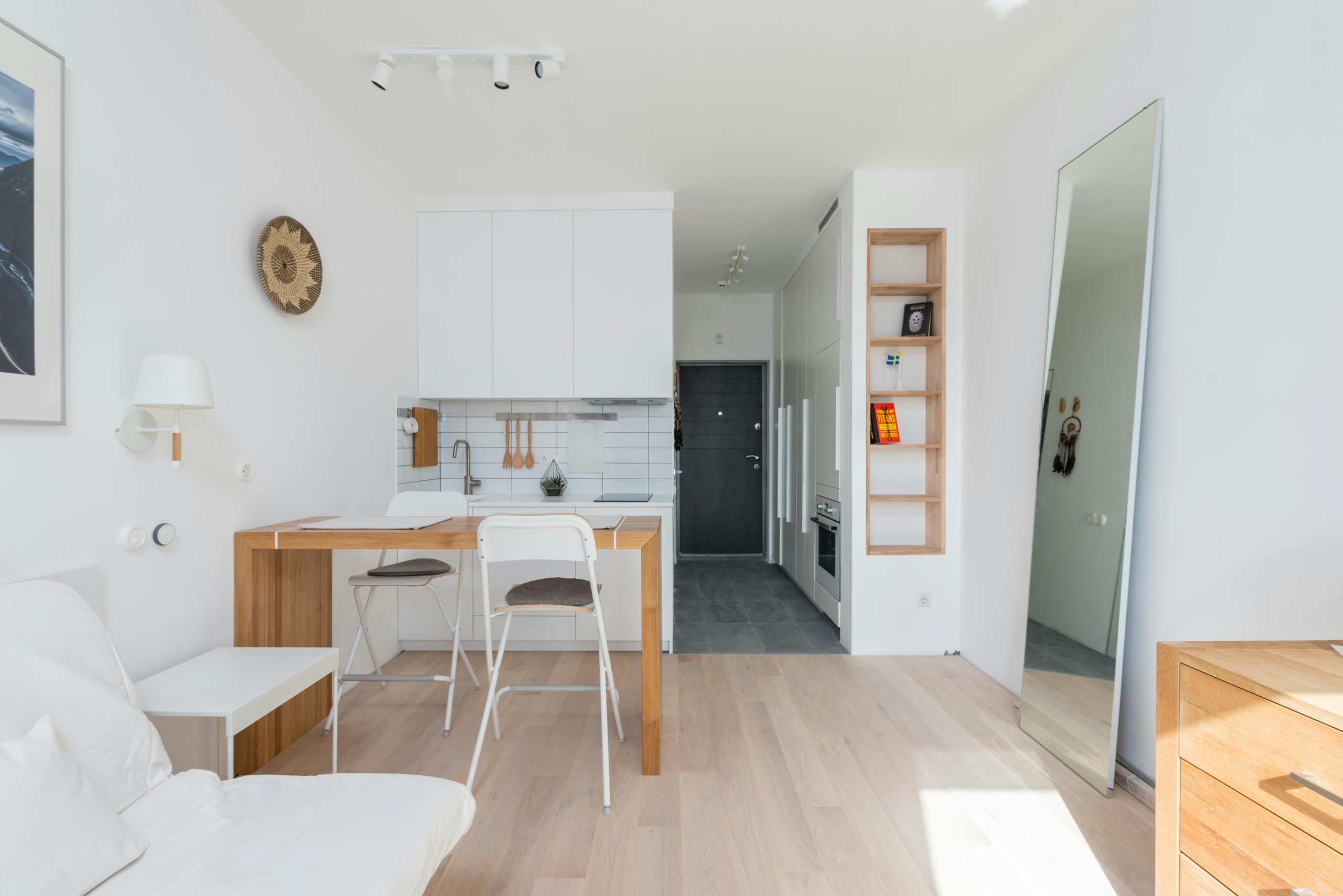 High-Return Studio Apartments: Insights from Real Estate Agency Melbourne