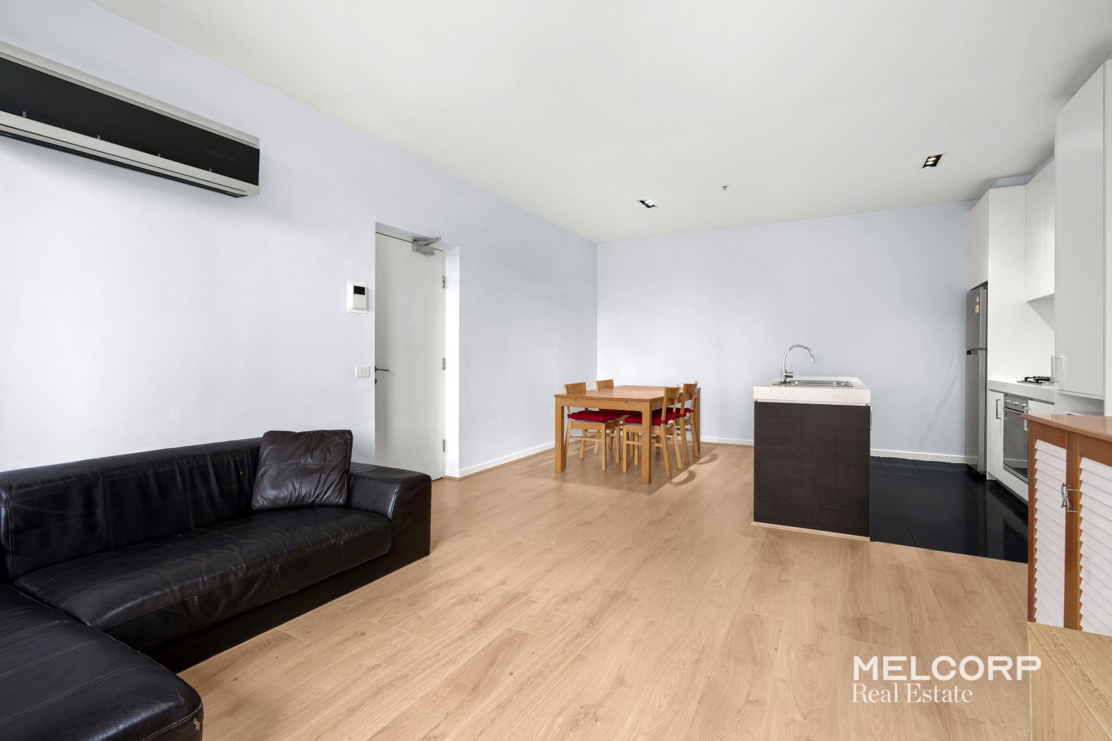 1007/483 Swanston Street
