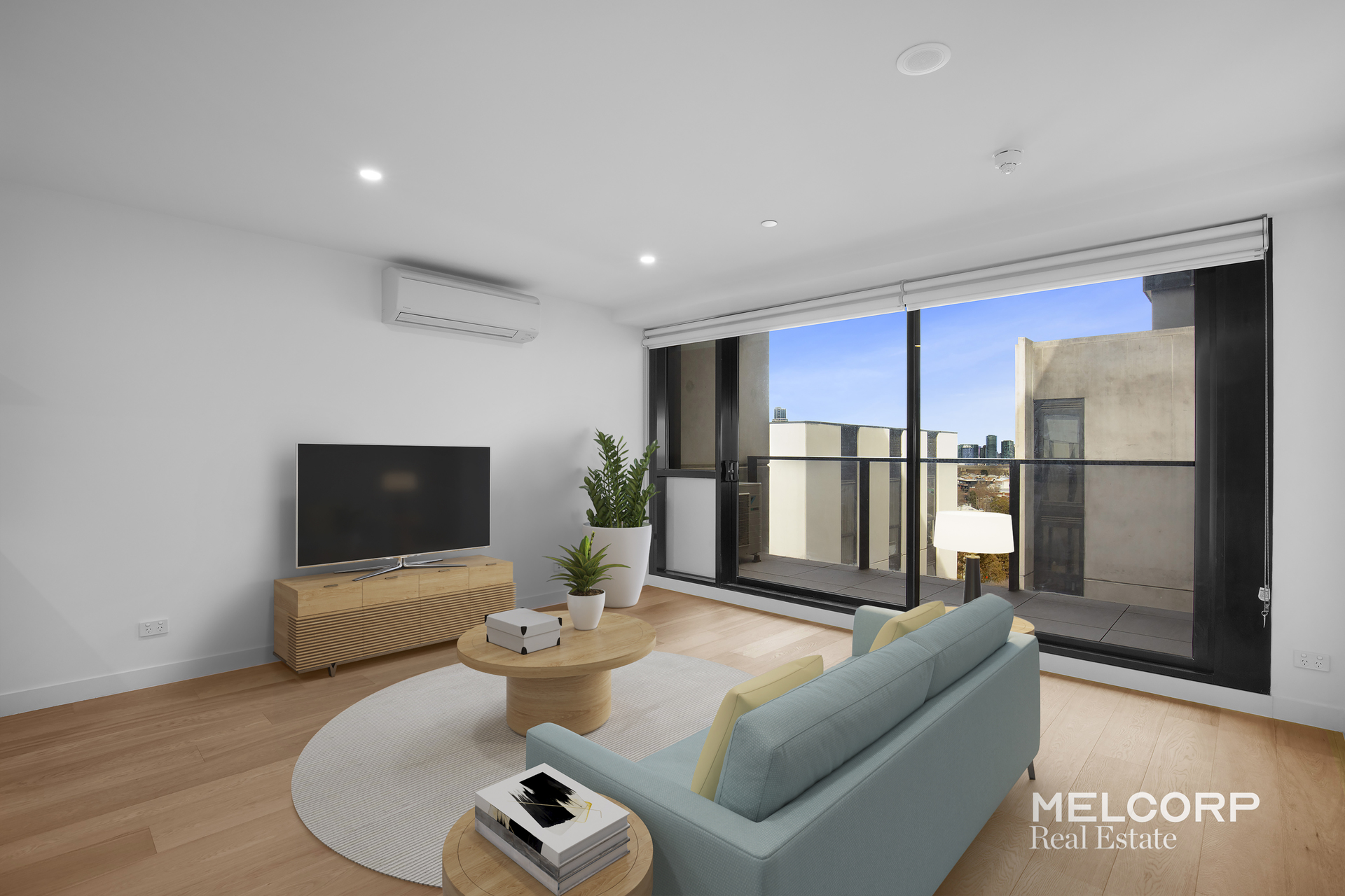 901/83 Flemington Road
