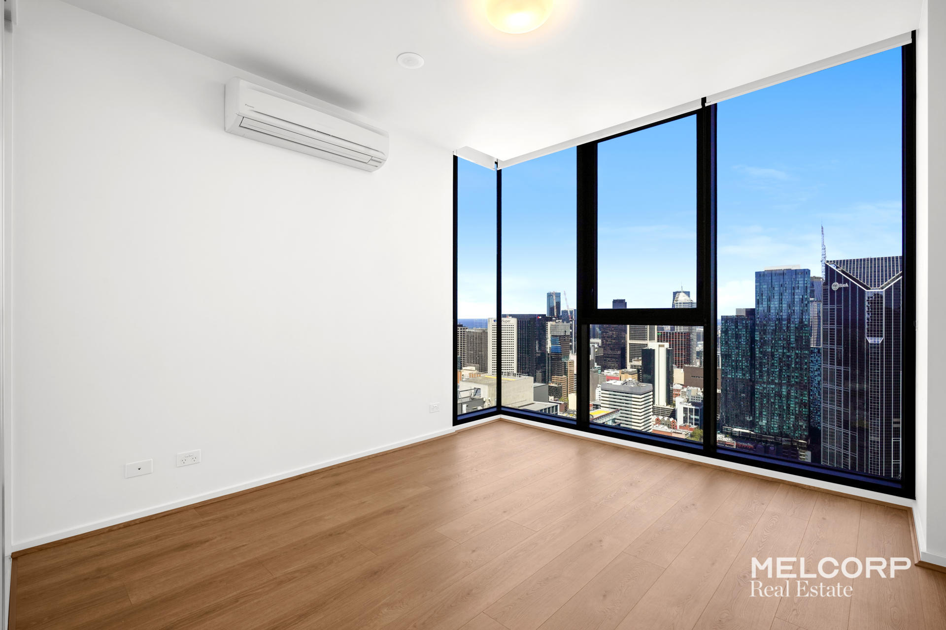 4809/318 Russell Street